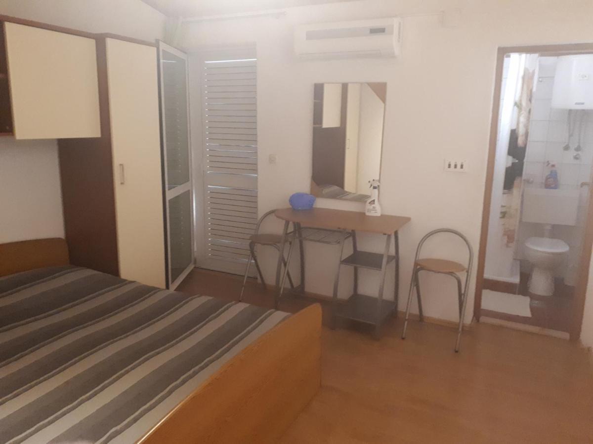 Apartmani Leko Mirjana Baška Voda المظهر الخارجي الصورة