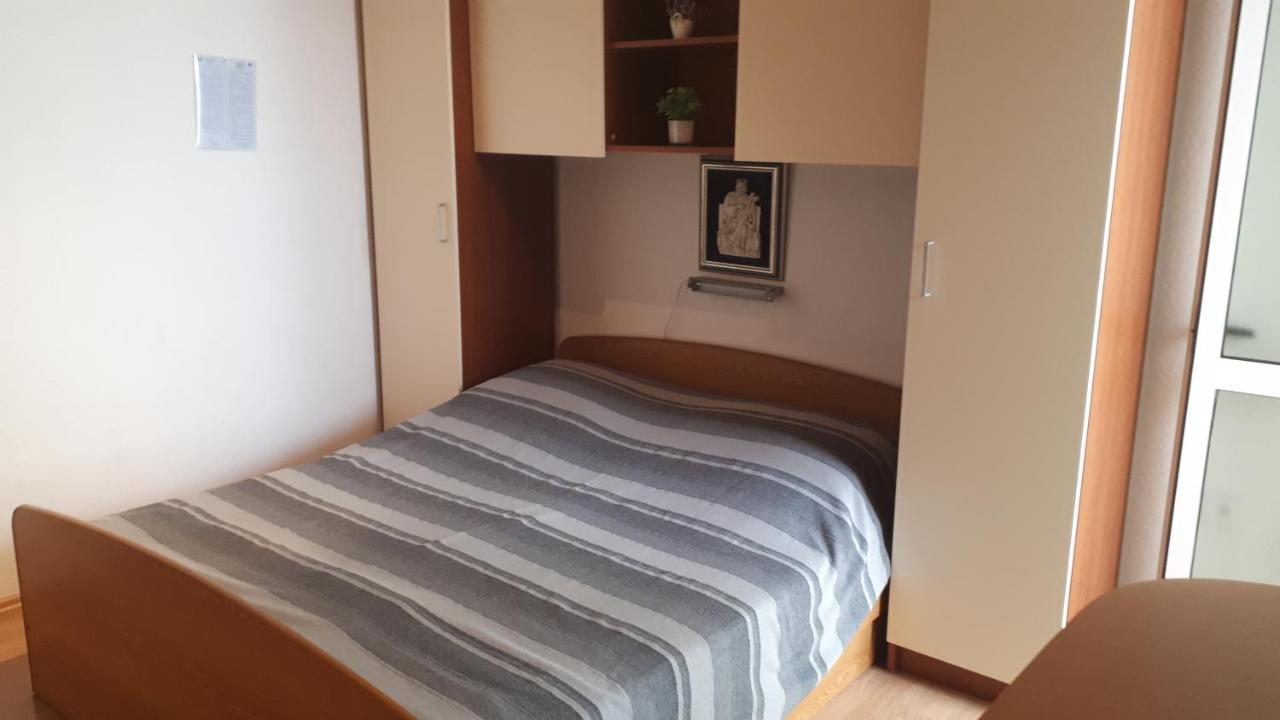 Apartmani Leko Mirjana Baška Voda المظهر الخارجي الصورة