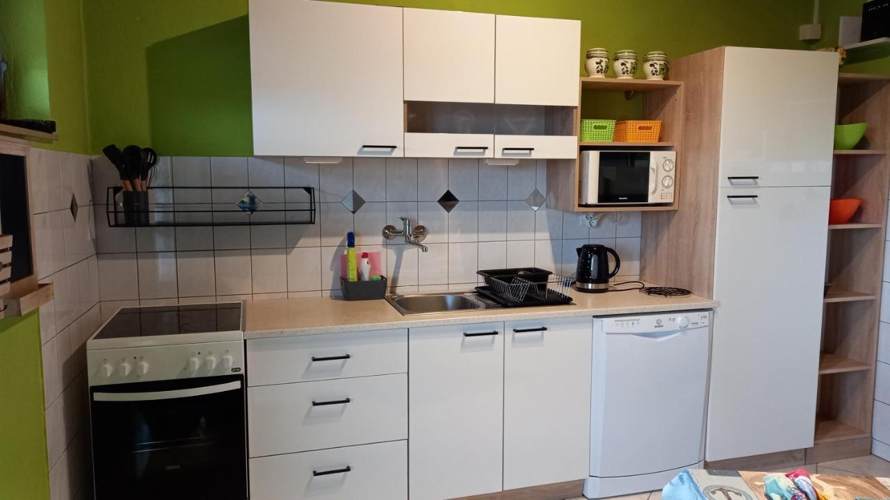 Apartmani Leko Mirjana Baška Voda المظهر الخارجي الصورة