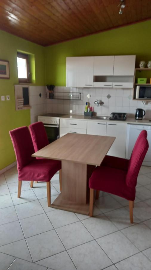 Apartmani Leko Mirjana Baška Voda المظهر الخارجي الصورة